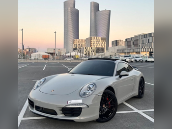 Porsche  911  Carrera  2015  Automatic  71,000 Km  6 Cylinder  Rear Wheel Drive (RWD)  Coupe / Sport  Light Gray  With Warranty