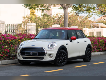 Mini  Cooper  2018  Automatic  87,000 Km  4 Cylinder  Front Wheel Drive (FWD)  Hatchback  White  With Warranty