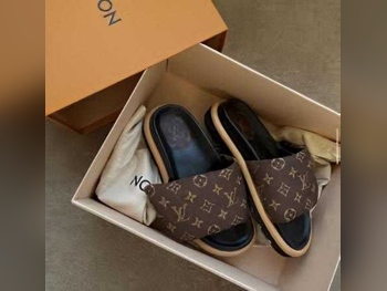 Slippers / Sandals Genuine Leather Brown Size 38 Women