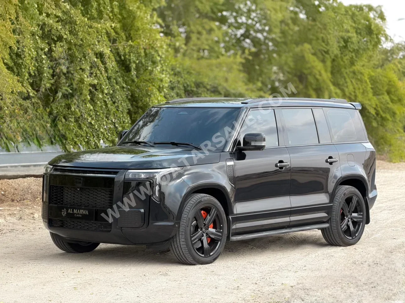 Rox Motor  Jishi  01  2025  Automatic  15,000 Km  4 Cylinder  Four Wheel Drive (4WD)  SUV  Black  With Warranty