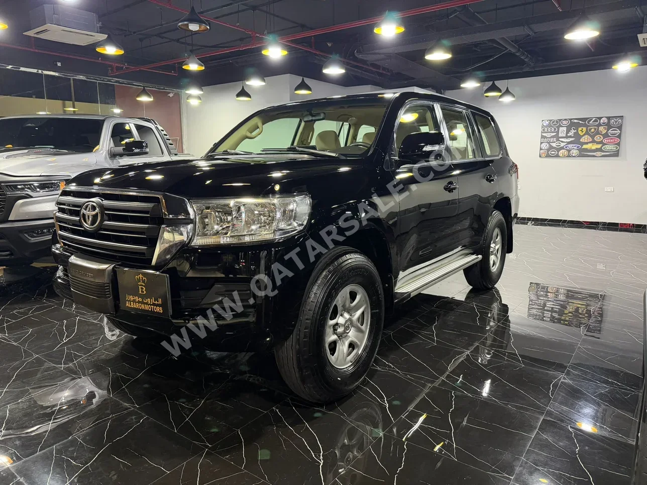 Toyota  Land Cruiser  G  2016  Automatic  299,000 Km  6 Cylinder  Four Wheel Drive (4WD)  SUV  Black