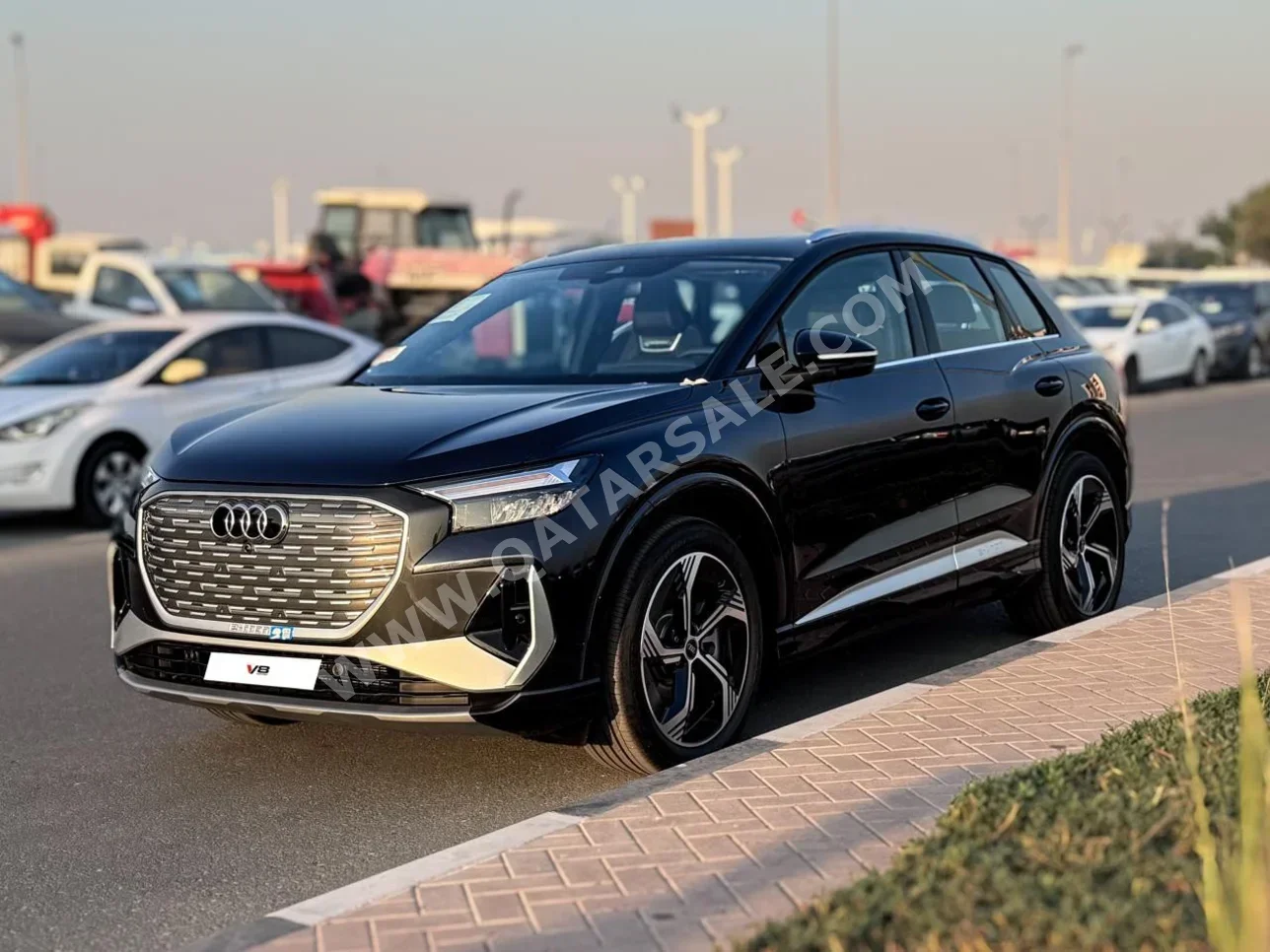 اودي  كيو 4  2025  اوتوماتيك  0 كم  0 سلندر  دفع خلفي  اس يو في  أسود