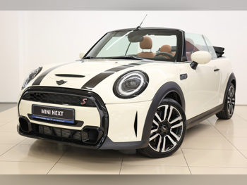 ميني  كوبر  اس  2022  اوتوماتيك  40,000 كم  4 سلندر  سحب امامي  هاتشباك  أبيض  تحت الضمان