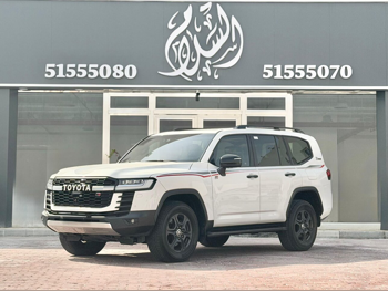 Toyota  Land Cruiser  GR Sport Twin Turbo  2022  Automatic  110,000 Km  6 Cylinder  Four Wheel Drive (4WD)  SUV  White