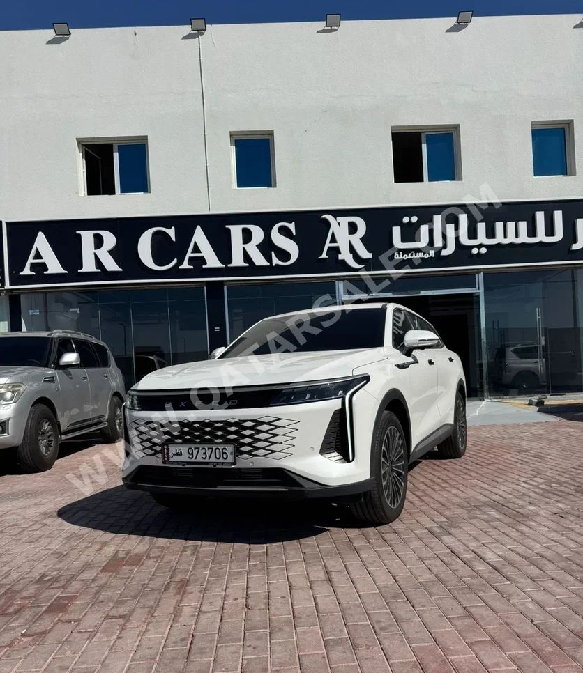 Exeed  RX  400T FlagShip  2025  Automatic  400 Km  4 Cylinder  Four Wheel Drive (4WD)  SUV  White  With Warranty