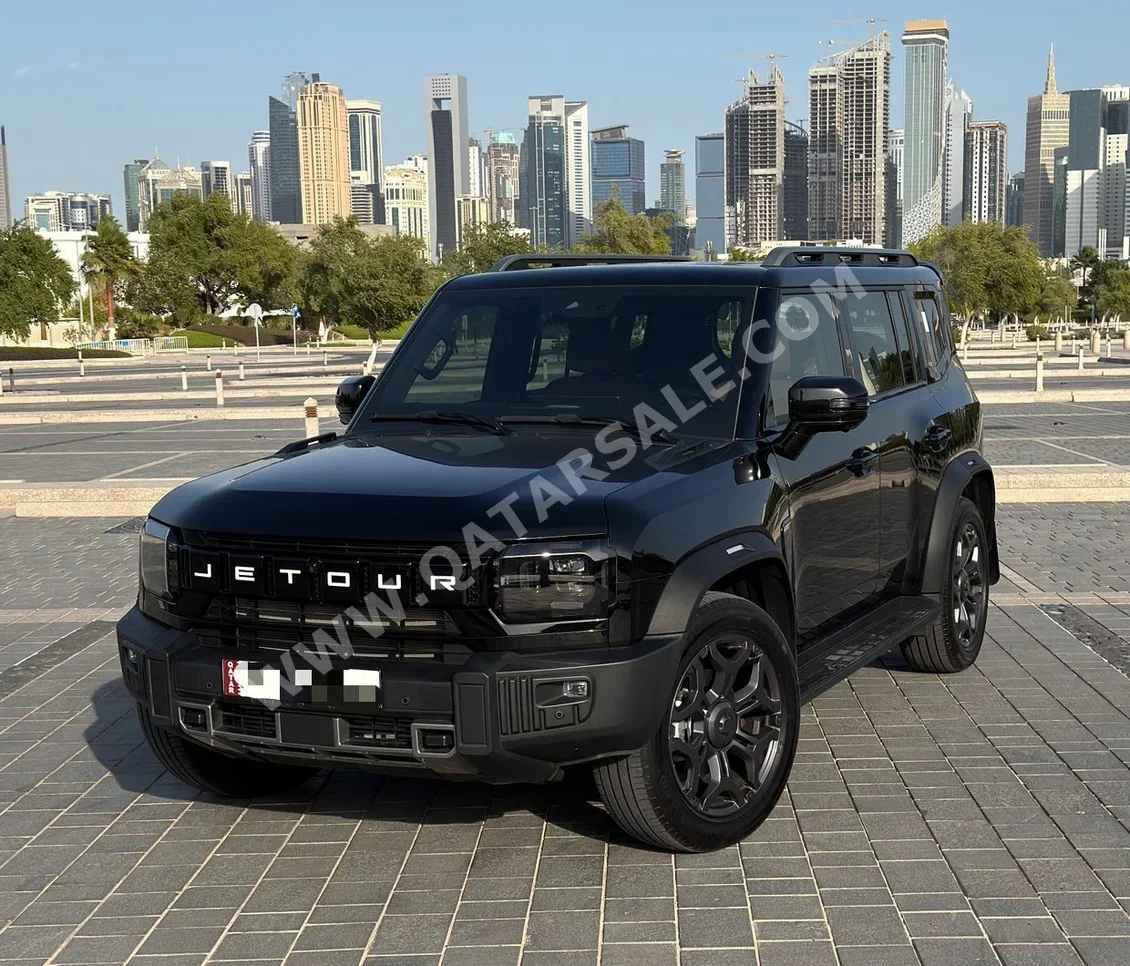 Jetour  T2  2025  Automatic  37,000 Km  4 Cylinder  Four Wheel Drive (4WD)  SUV  Black  With Warranty