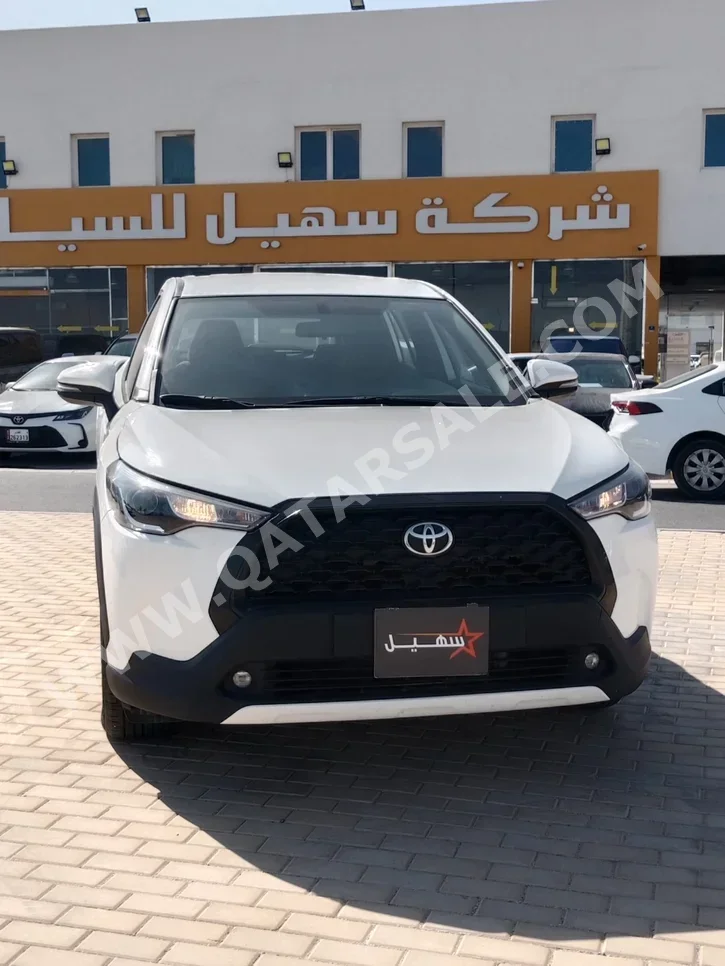 تويوتا  كورولا  كروس هايبرد  2023  اوتوماتيك  51,000 كم  4 سلندر  دفع رباعي  اس يو في  أبيض