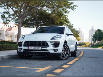 Porsche  Macan  S  2015  Automatic  99,000 Km  6 Cylinder  Four Wheel Drive (4WD)  SUV  White  With Warranty