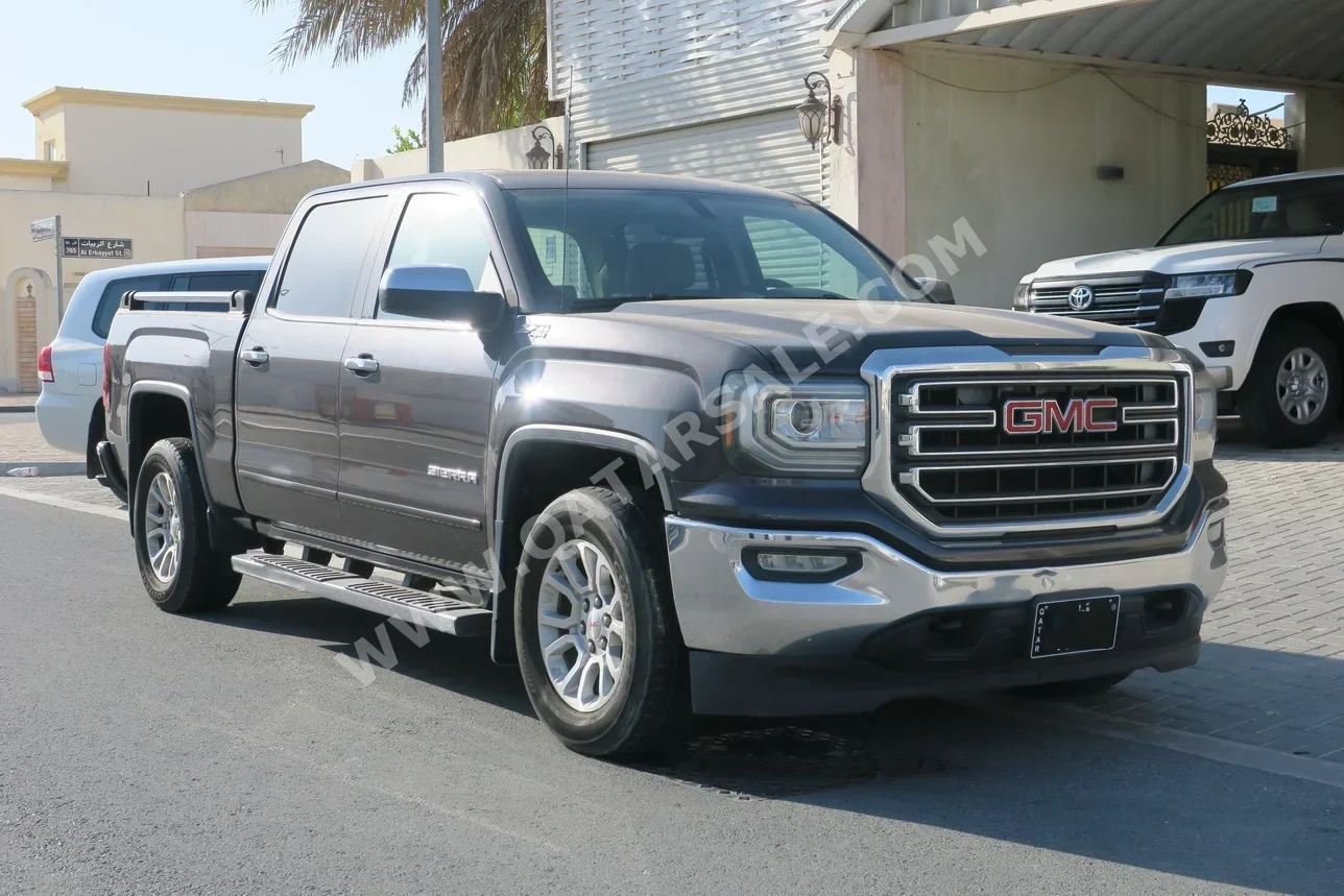 GMC  Sierra  1500  2016  Automatic  245,000 Km  8 Cylinder  Four Wheel Drive (4WD)  Pick Up  Gray