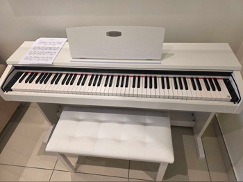 Piano Digital Grand piano