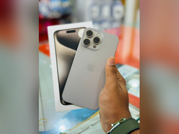 هواتف نقالة ابل  - ايفون 15  - برو ماكس  - تيتانيوم طبيعي  - 256 جيجابايت