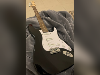 Electric Guitar Black & Beige 2021 2025 Germany Amplifier Included Bag Case Included Warranty / For Professional