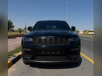 جييب  جراند شيروكي  اس  2020  اوتوماتيك  92,000 كم  6 سلندر  دفع رباعي  اس يو في  أسود