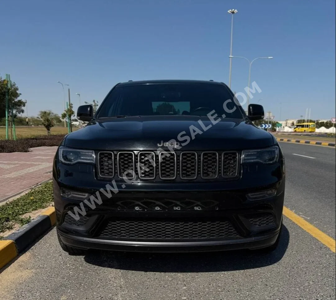 جييب  جراند شيروكي  اس  2020  اوتوماتيك  92,000 كم  6 سلندر  دفع رباعي  اس يو في  أسود