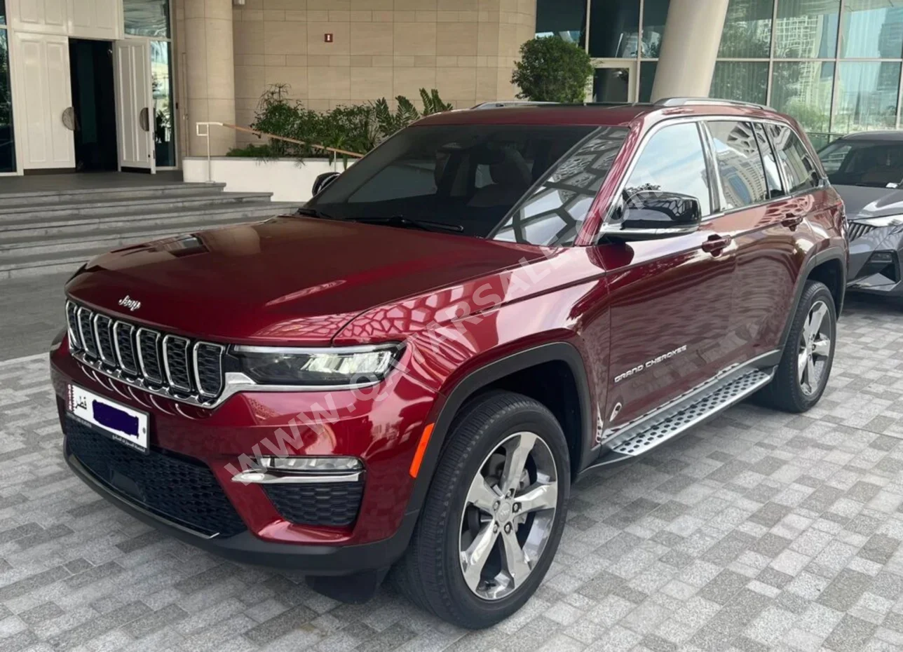 Jeep Grand Cherokee Limited 2023 Automatic 29,000 Km 6 Cylinder Four Wheel Drive (4WD) SUV Red With Warranty