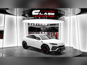 لمبرجيني  اوروس  2021  اوتوماتيك  34,491 كم  8 سلندر  دفع رباعي  اس يو في  أبيض