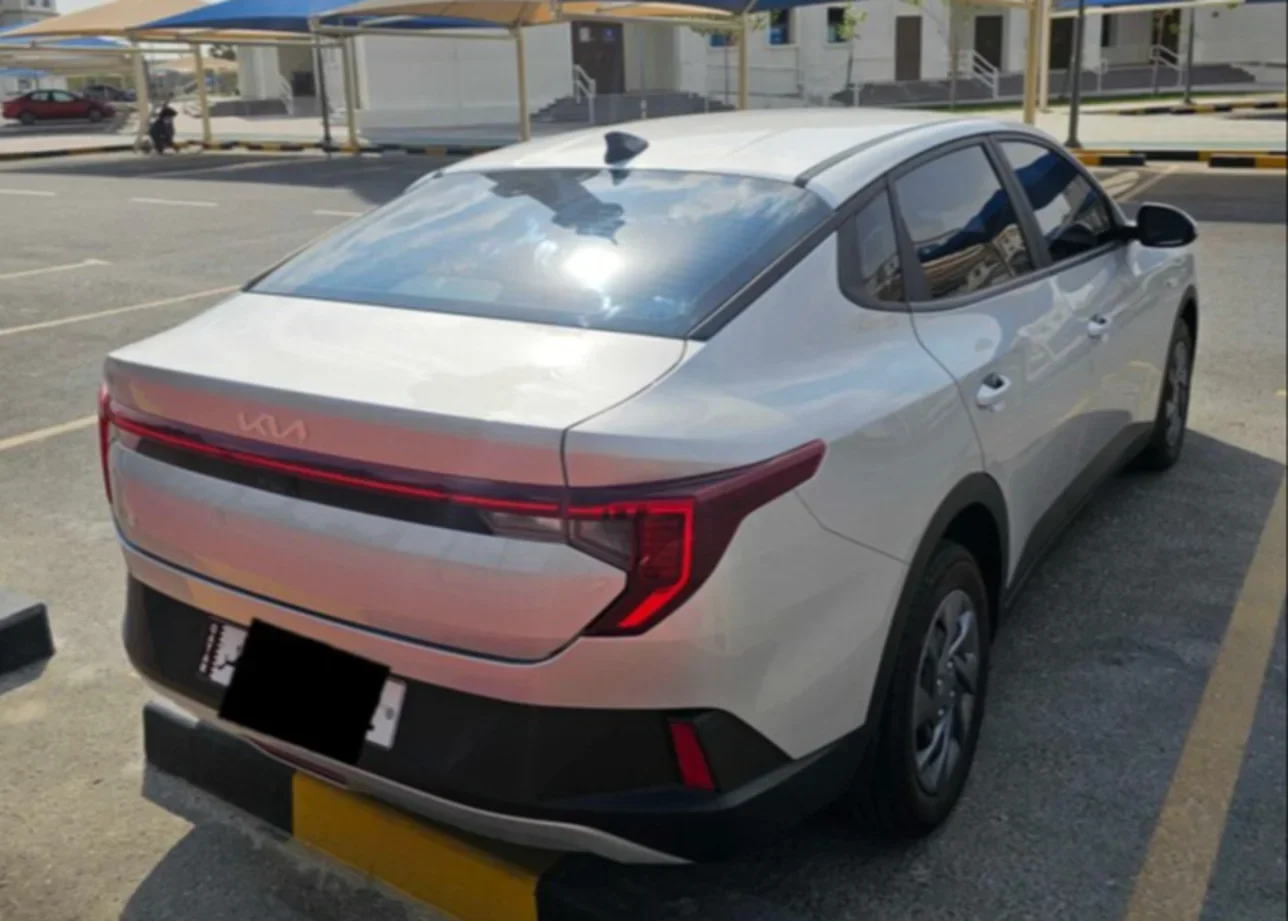 Kia  Cerato  1.6 EX  2024  Automatic  23,000 Km  4 Cylinder  Front Wheel Drive (FWD)  Sedan  Silver  With Warranty