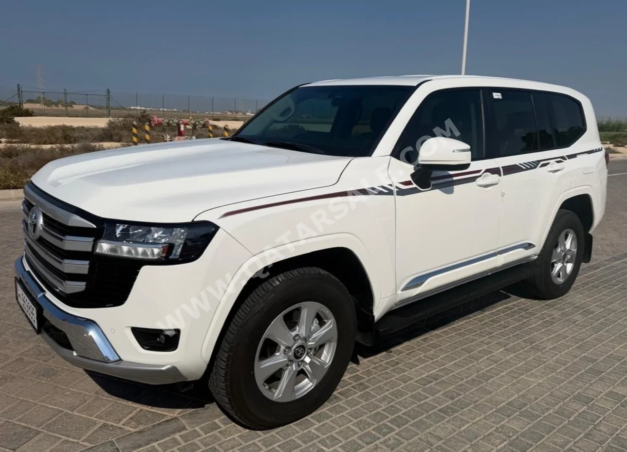 Toyota  Land Cruiser  GXR  2025  Automatic  22,000 Km  6 Cylinder  Four Wheel Drive (4WD)  SUV  White  With Warranty