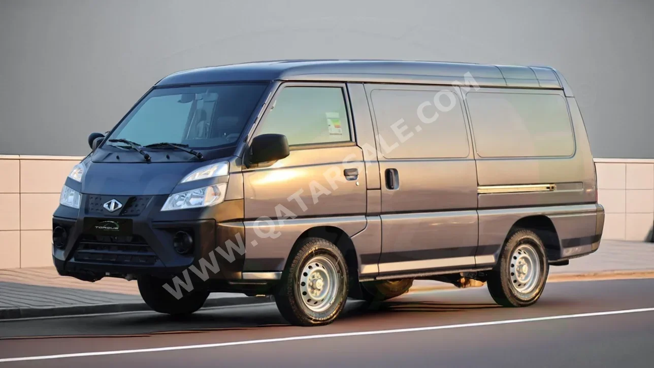 CMC Veryca 2025 Manual 0 Km 4 Cylinder Rear Wheel Drive (RWD) Van / Bus Blue