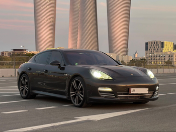 Porsche  Panamera  Platinum Edition  2013  Automatic  126,000 Km  6 Cylinder  Rear Wheel Drive (RWD)  Sedan  Bronze  With Warranty