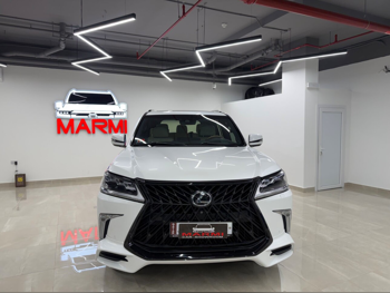 Lexus  LX  570  2016  Automatic  353,000 Km  8 Cylinder  Four Wheel Drive (4WD)  SUV  White