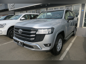 تويوتا  لاند كروزر  جي اكس  2026  اوتوماتيك  0 كم  6 سلندر  دفع رباعي  اس يو في  فضي  تحت الضمان