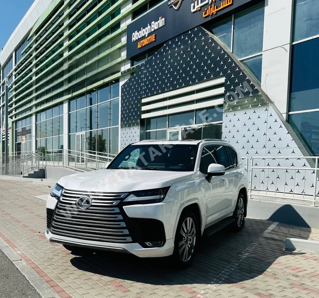 Lexus LX 600 2022 Automatic 124,000 Km 6 Cylinder All Wheel Drive (AWD) SUV Pearl