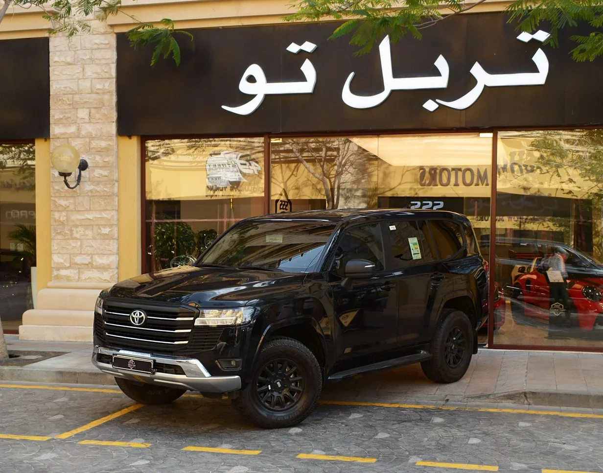 تويوتا  لاند كروزر  جي اكس  2024  اوتوماتيك  21,655 كم  6 سلندر  دفع رباعي  اس يو في  أسود  تحت الضمان