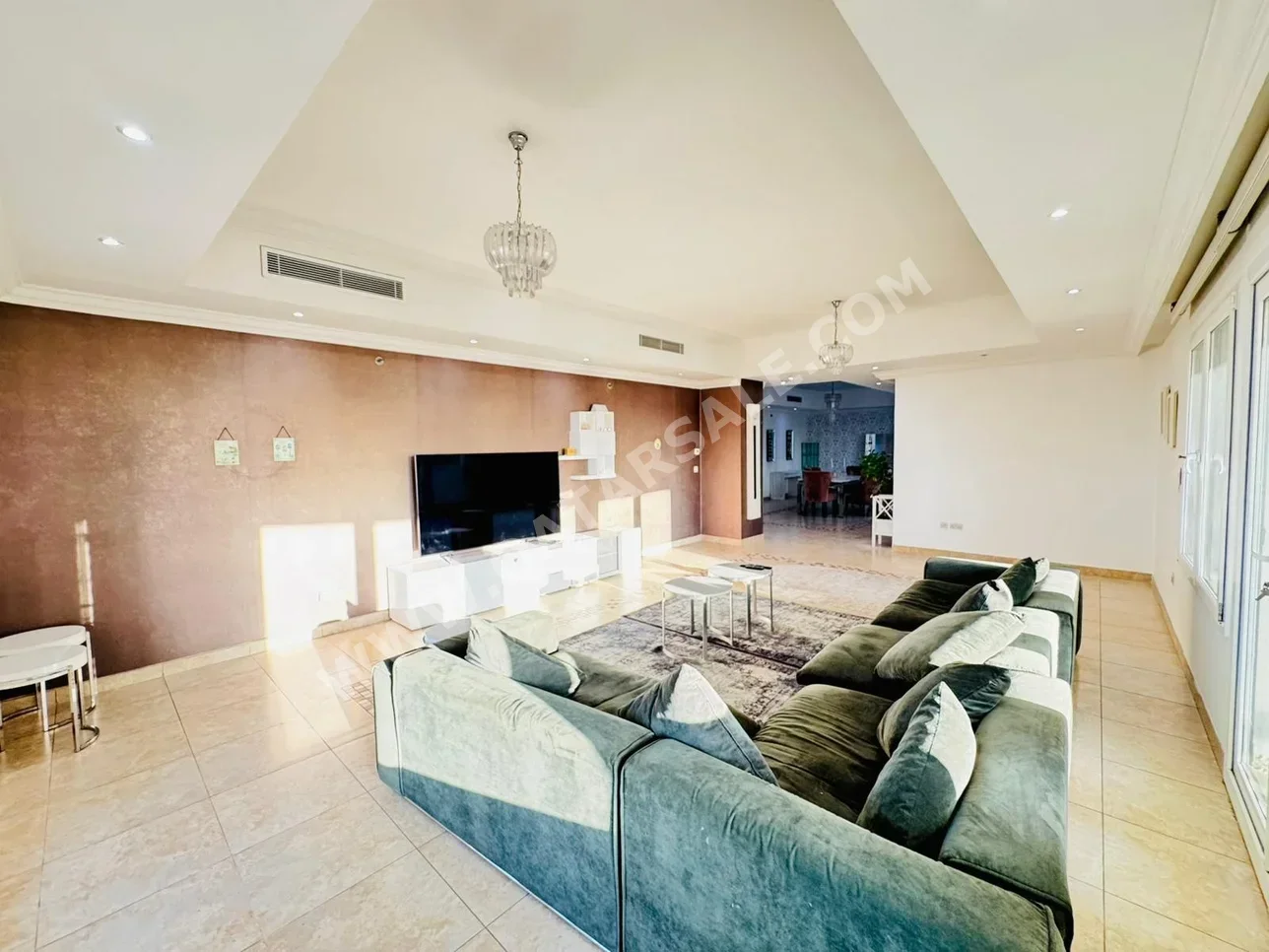 3 غرف نوم  شقة  للايجار  في الدوحة -  اللؤلؤة  مفروشة بالكامل