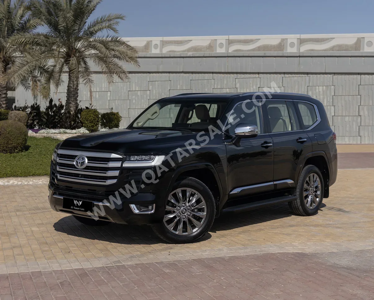 تويوتا  لاند كروزر  في اكس توين توربو  2023  اوتوماتيك  43,000 كم  6 سلندر  دفع رباعي  اس يو في  أسود  تحت الضمان