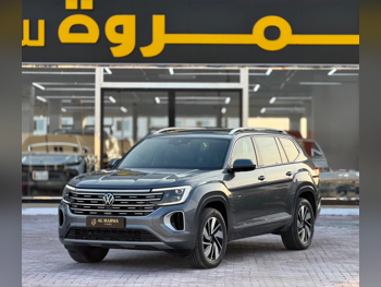 Volkswagen  Teramont  2024  Automatic  31,000 Km  6 Cylinder  Four Wheel Drive (4WD)  SUV  Gray  With Warranty