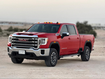 GMC  Sierra  2500 HD  2022  Automatic  33,000 Km  8 Cylinder  Four Wheel Drive (4WD)  Pick Up  Red