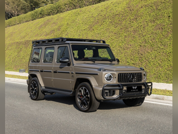 مرسيدس - بنز  جي - كلاس  63 اي ام جي  2025  اوتوماتيك  8,000 كم  8 سلندر  دفع رباعي  اس يو في  بني  تحت الضمان