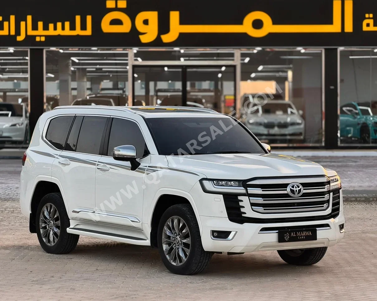 Toyota  Land Cruiser  VX Twin Turbo  2024  Automatic  55,000 Km  6 Cylinder  Four Wheel Drive (4WD)  SUV  White  With Warranty