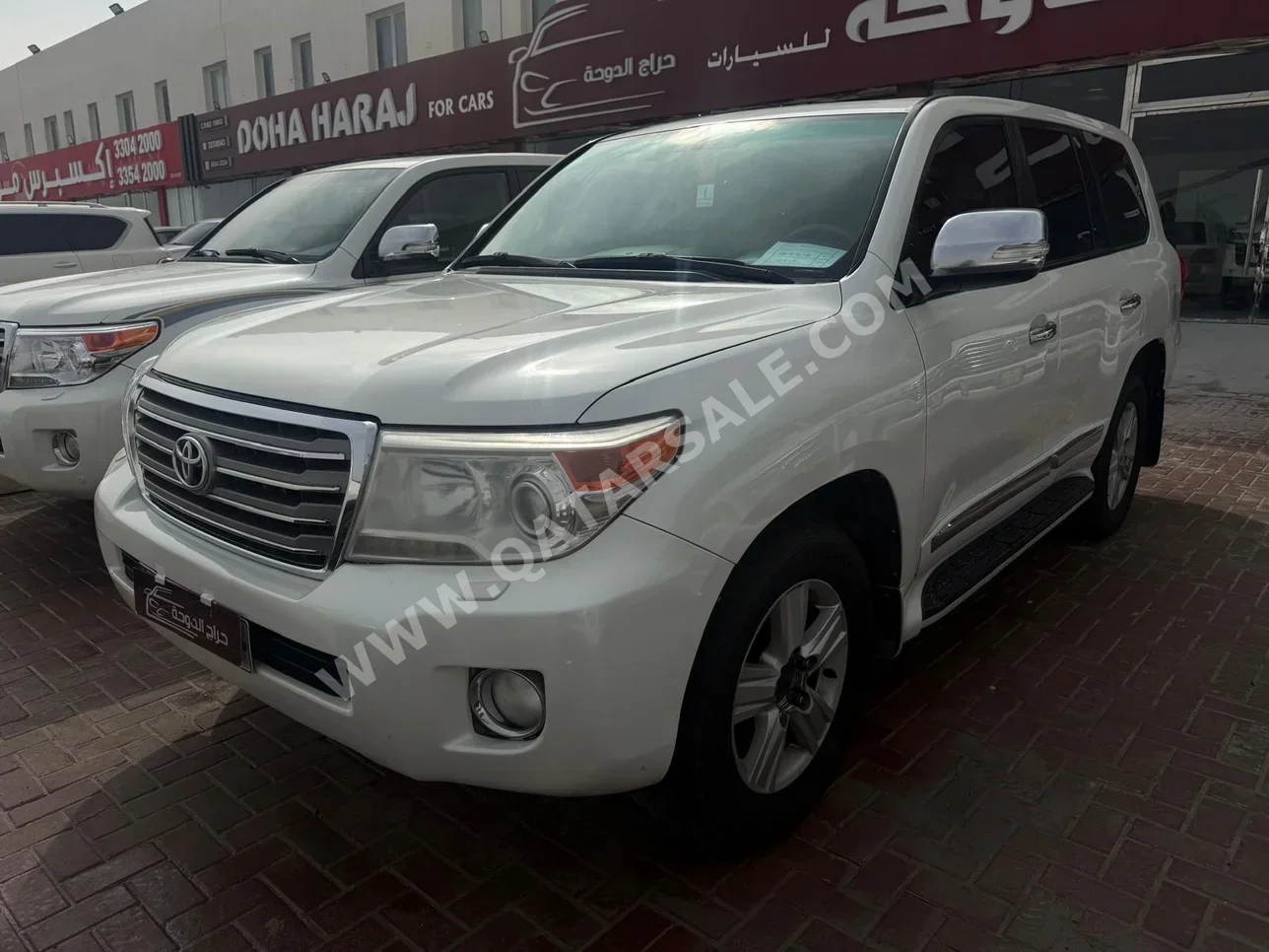 Toyota  Land Cruiser  GXR  2012  Automatic  400,000 Km  8 Cylinder  Four Wheel Drive (4WD)  SUV  White