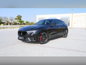 Maserati  Levante  Trofeo  2019  Automatic  99,000 Km  8 Cylinder  All Wheel Drive (AWD)  SUV  Black