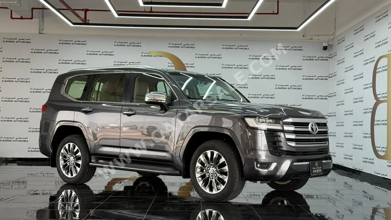 تويوتا  لاند كروزر  في اكس  2023  اوتوماتيك  0 كم  6 سلندر  دفع رباعي  اس يو في  رمادي  تحت الضمان