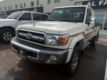 Toyota  Land Cruiser  LX  2023  Manual  31,000 Km  6 Cylinder  Four Wheel Drive (4WD)  Pick Up  White
