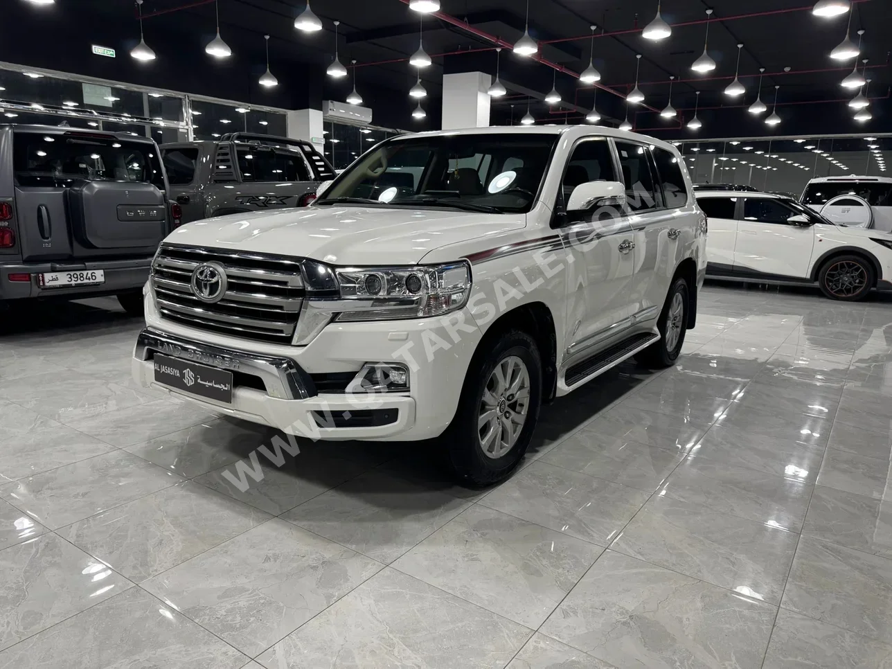 Toyota  Land Cruiser  GXR  2021  Automatic  174,000 Km  8 Cylinder  Four Wheel Drive (4WD)  SUV  White