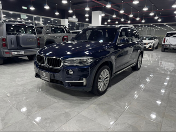 بي ام دبليو  الفئة - اكس  اكس 5  2016  اوتوماتيك  100,000 كم  6 سلندر  دفع رباعي  اس يو في  أزرق غامق