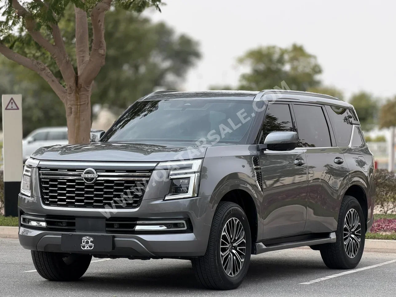Nissan  Patrol  Platinum  2025  Automatic  36,000 Km  6 Cylinder  Four Wheel Drive (4WD)  SUV  Gray  With Warranty