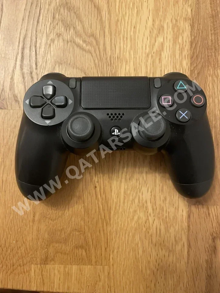 Console Accessories Controller - Sony - PlayStation 4 - Black