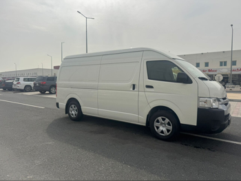 Toyota  Hiace  2025  Manual  10,000 Km  4 Cylinder  Rear Wheel Drive (RWD)  Van / Bus  White  With Warranty