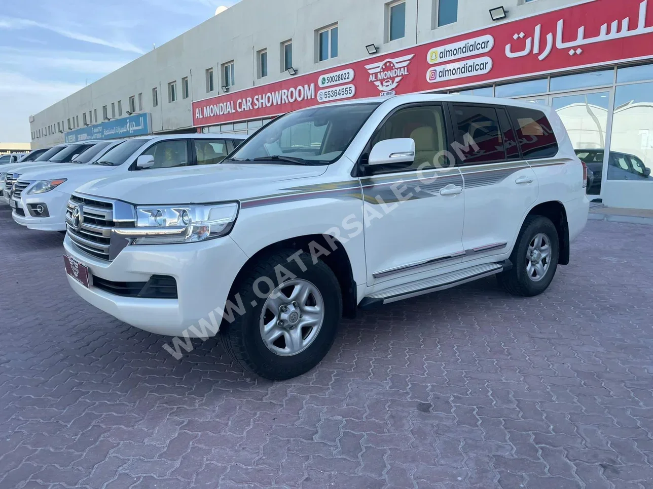 Toyota  Land Cruiser  GXR  2017  Automatic  168,000 Km  6 Cylinder  Four Wheel Drive (4WD)  SUV  White