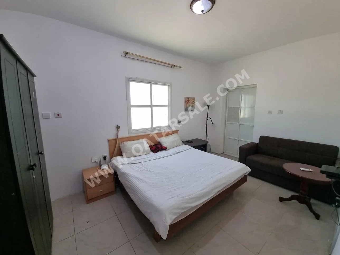 سكن عائلي  - مفروشة بالكامل  - الريان  - العزيزية  - 1 غرف نوم  - يشمل الماء والكهرباء