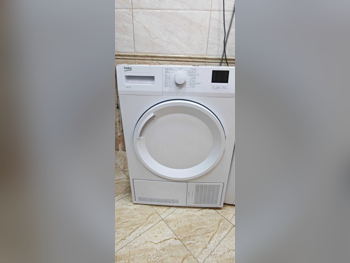 أبيض  2020  beko  بي  مجفف عالي الكفاءة  جهاز استشعار الجفاف  تقنية البخار الجاف \  كهرباء \  7 كغ