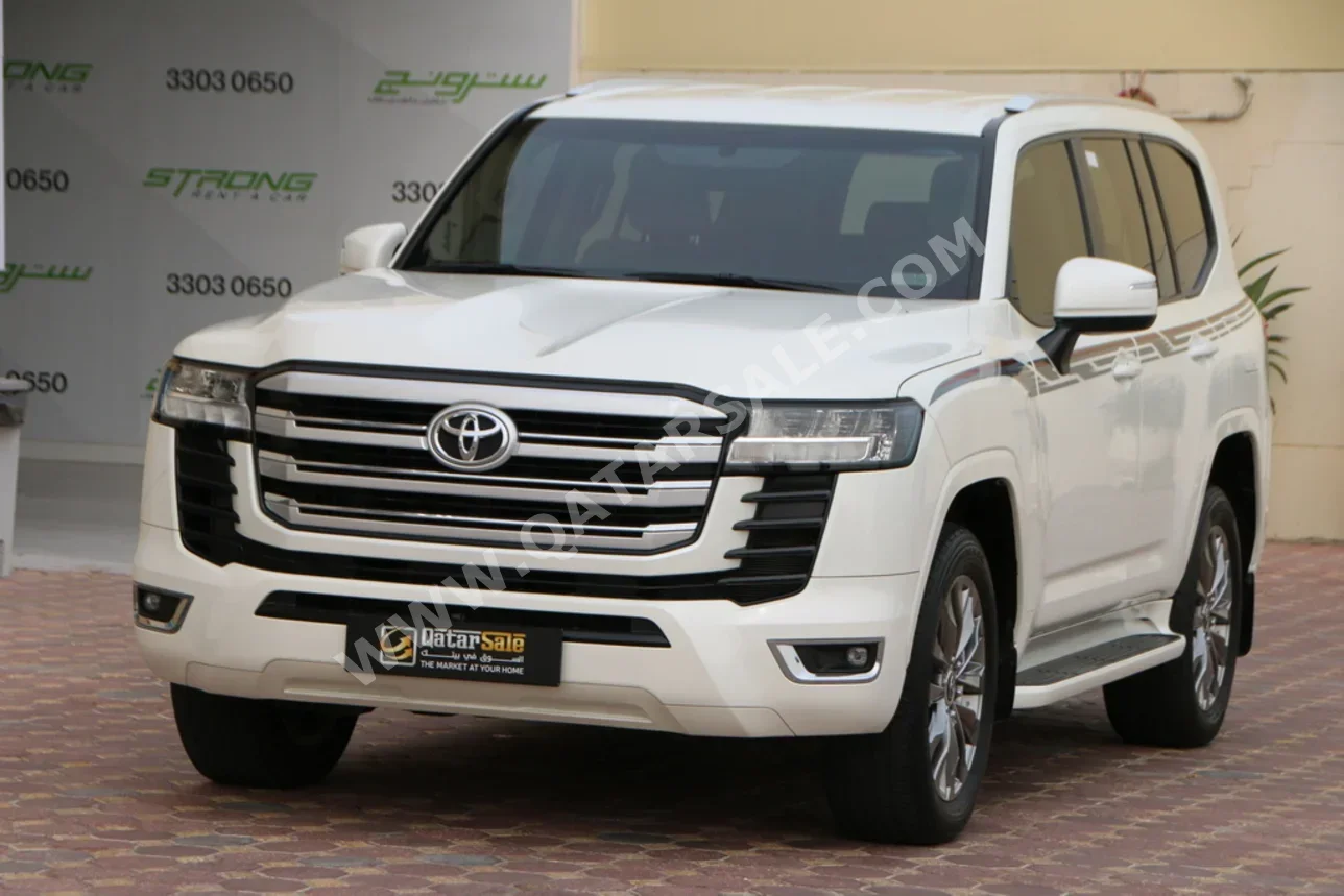 تويوتا  لاند كروزر  جي اكس ار توين توربو  2023  اوتوماتيك  15,000 كم  6 سلندر  دفع رباعي  اس يو في  أبيض  تحت الضمان