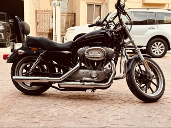 Harley Davidson  SportSter Iron 883 -  2017 - Color Black