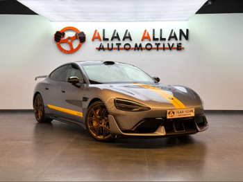 شاومي  اس يو 7  الترا  2025  اوتوماتيك  0 كم  0 سلندر  دفع كلي مستمر  سيدان  رمادي  تحت الضمان