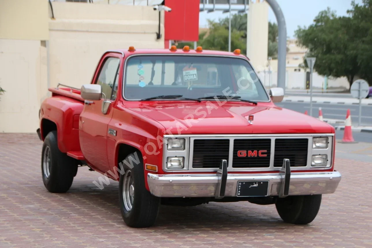 GMC Sierra 2500 HD 1986 Automatic 25,000 Km 8 Cylinder Four Wheel Drive (4WD) Pick Up Red